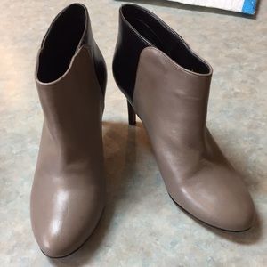 Nine West leather ankle boots (sz 8)